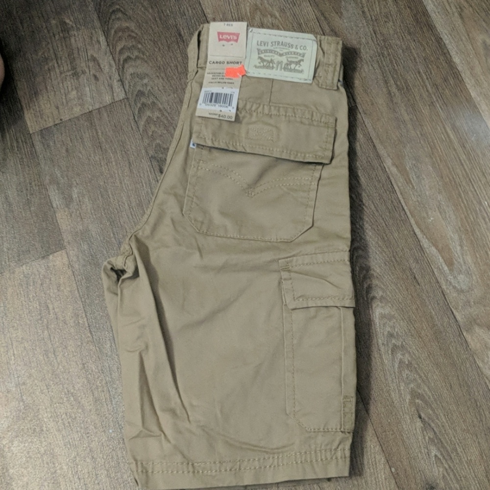 Levi's boy shorts size 7